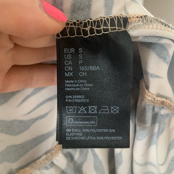 ⚠️SOLD⚠️ Leopard Stripe Print Wrap Dress - Picture 6 of 7